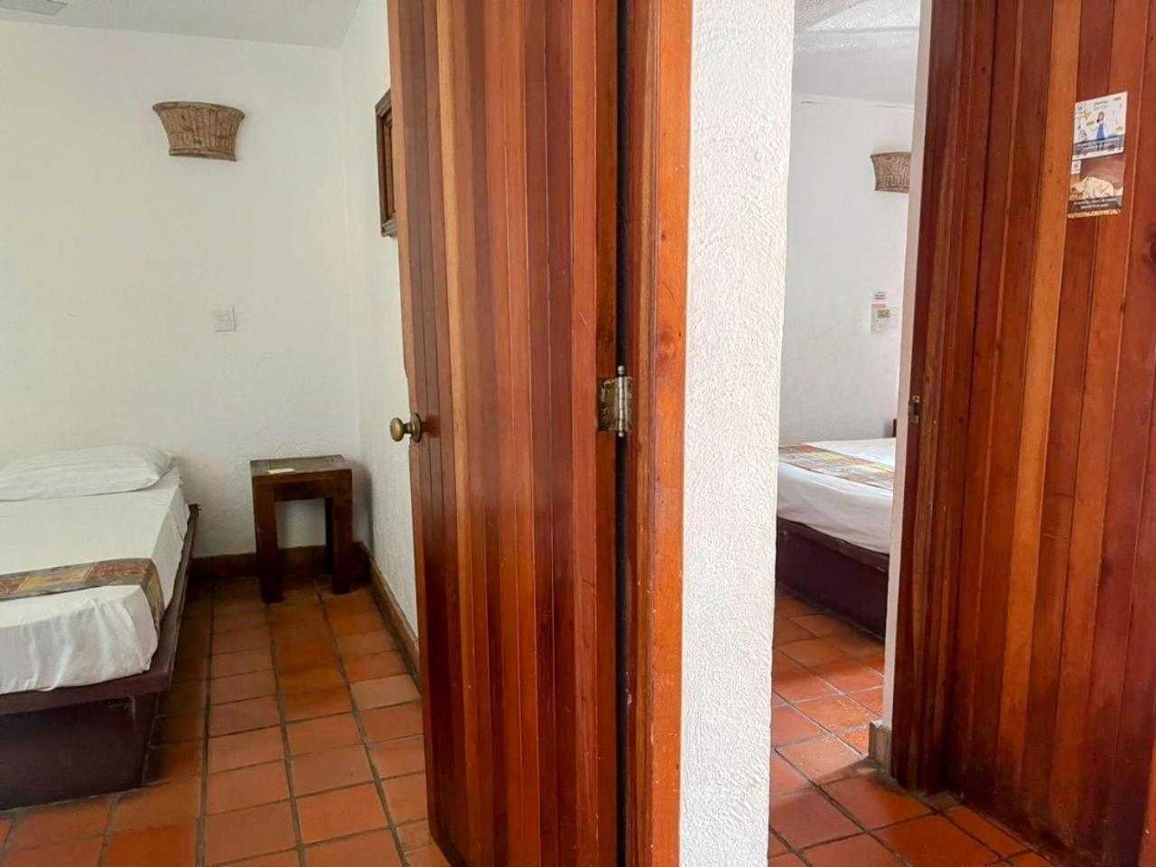 Готель Casa Shaguiba Crucecita  Екстер'єр фото