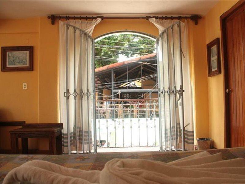 Готель Casa Shaguiba Crucecita  Екстер'єр фото